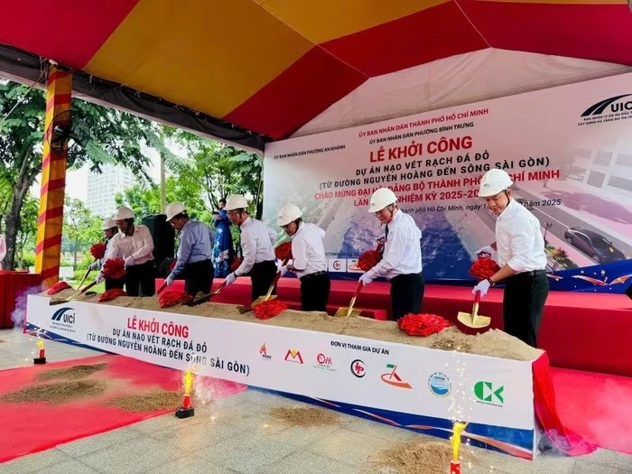 TP HCM khởi công dự án nạo vét rạch Đá Đỏ hơn 86 tỷ đồng