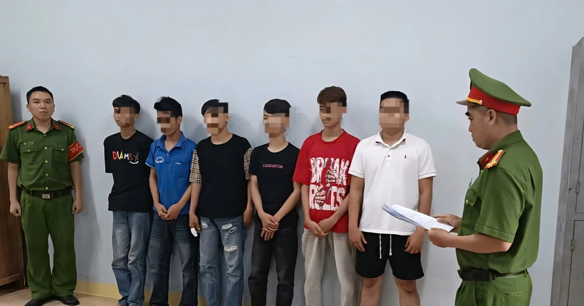 Mang dao tự chế đi “dạo”, 6 đối tượng ở Đà Nẵng tấn công người vô cớ