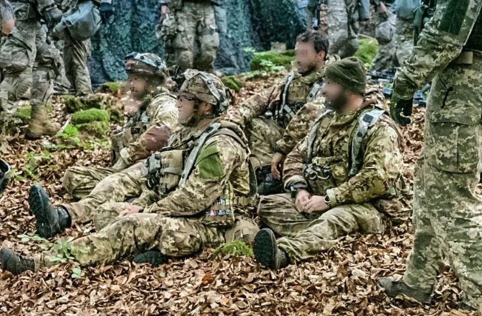 View - Hai ngàn quân Ukraine bị vây ở hồ Kleban-Byk, Nga mở rộng vùng kiểm soát ở Donetsk | Báo Tri thức và Cuộc sống - TIN TỨC PHỔ BIẾN KIẾN THỨC 24H