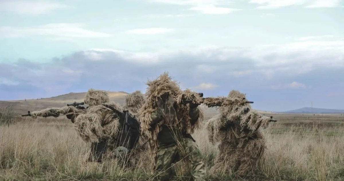 View - Quân đội Nga sử dụng "áo tàng hình" tập kích phòng tuyến Ukraine | Báo Tri thức và Cuộc sống - TIN TỨC PHỔ BIẾN KIẾN THỨC 24H