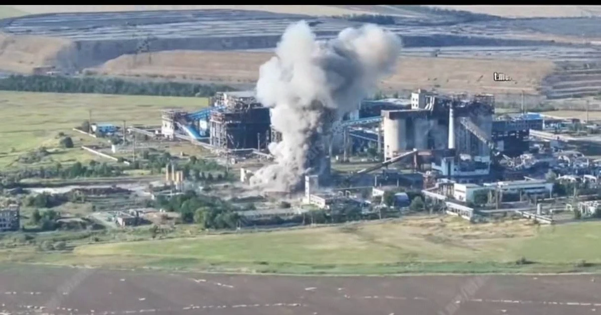 Bom hạng nặng của Nga phá hủy các đường ống thông gió ở mỏ than Pokrovsk