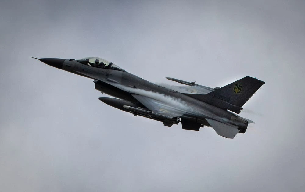 Mỹ tính toán gì với Ukraine, khi viện trợ F-16 từ nghĩa địa máy bay?