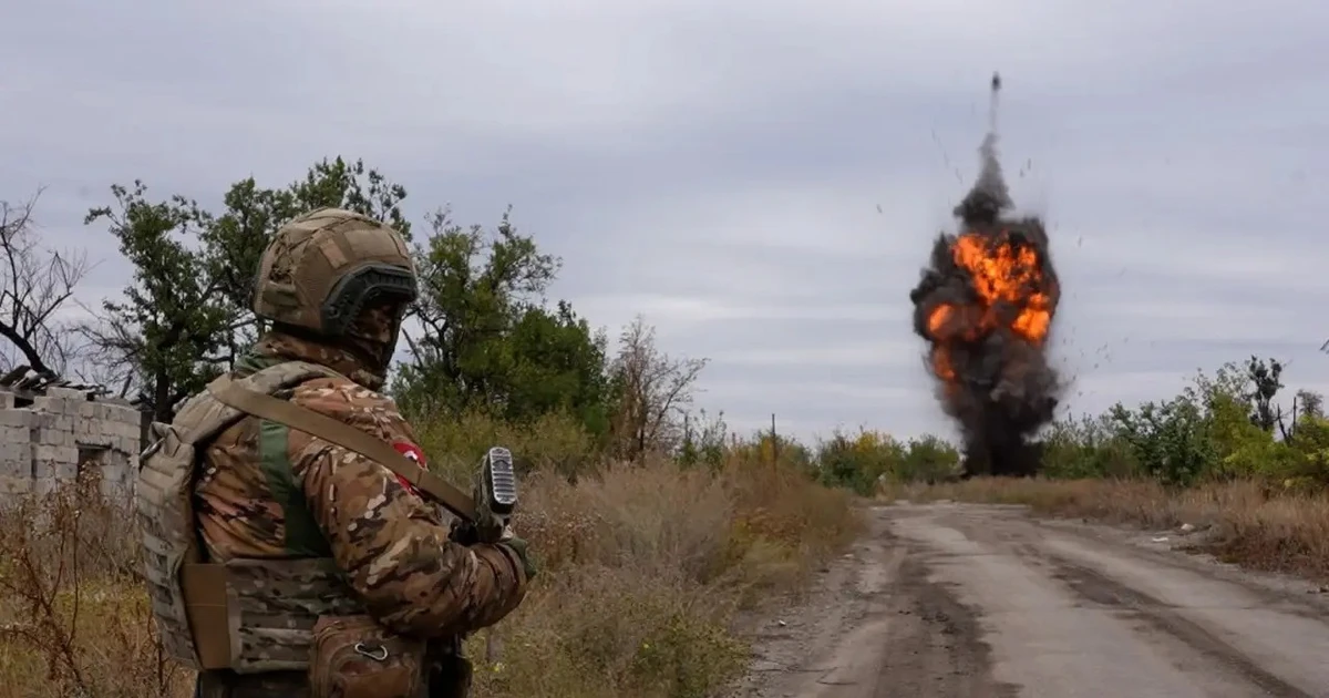 View - Nga quyết tâm cắt đôi Pokrovsk, phòng tuyến Ukraine rơi vào hỗn loạn | Báo Tri thức và Cuộc sống - TIN TỨC PHỔ BIẾN KIẾN THỨC 24H