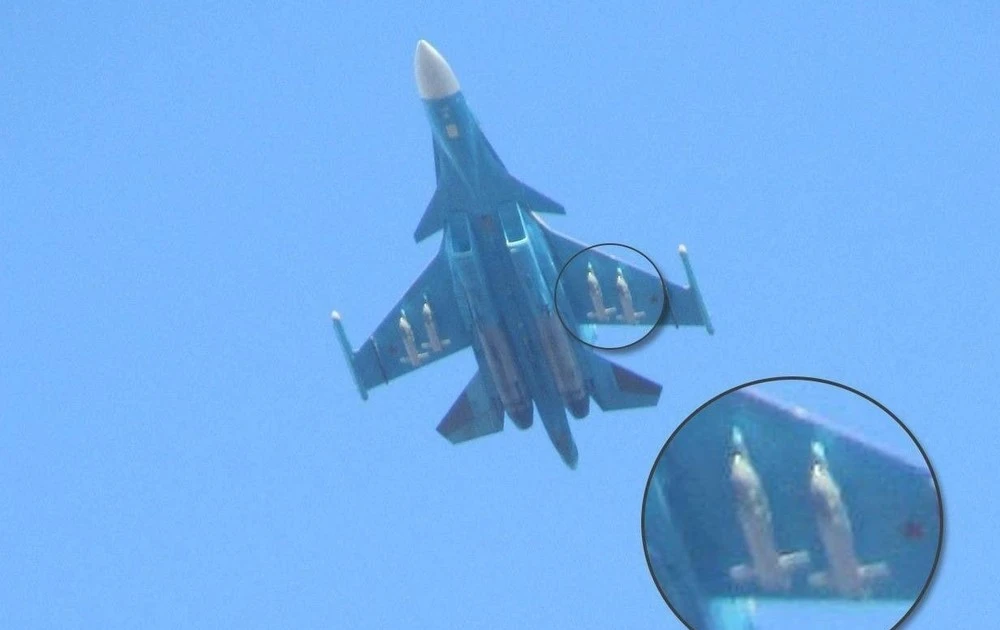 View - Tiêm kích bom Su-34 của Nga giữ vai trò gì trên chiến trường Ukraine? | Báo Tri thức và Cuộc sống - TIN TỨC PHỔ BIẾN KIẾN THỨC 24H