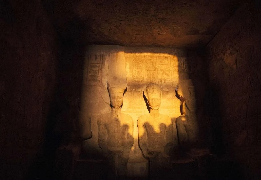 View - Ánh sáng huyền bí 'đánh thức' quyền lực pharaoh Ramses II vĩ đại | Báo Tri thức và Cuộc sống - TIN TỨC PHỔ BIẾN KIẾN THỨC 24H