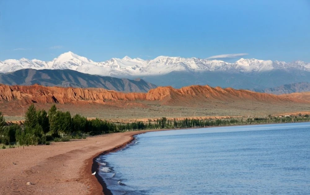View - Chiêm ngưỡng hồ nước nổi tiếng nhất Trung Á, dưới đáy đầy di tích cổ đại | Báo Tri thức và Cuộc sống - TIN TỨC PHỔ BIẾN KIẾN THỨC 24H