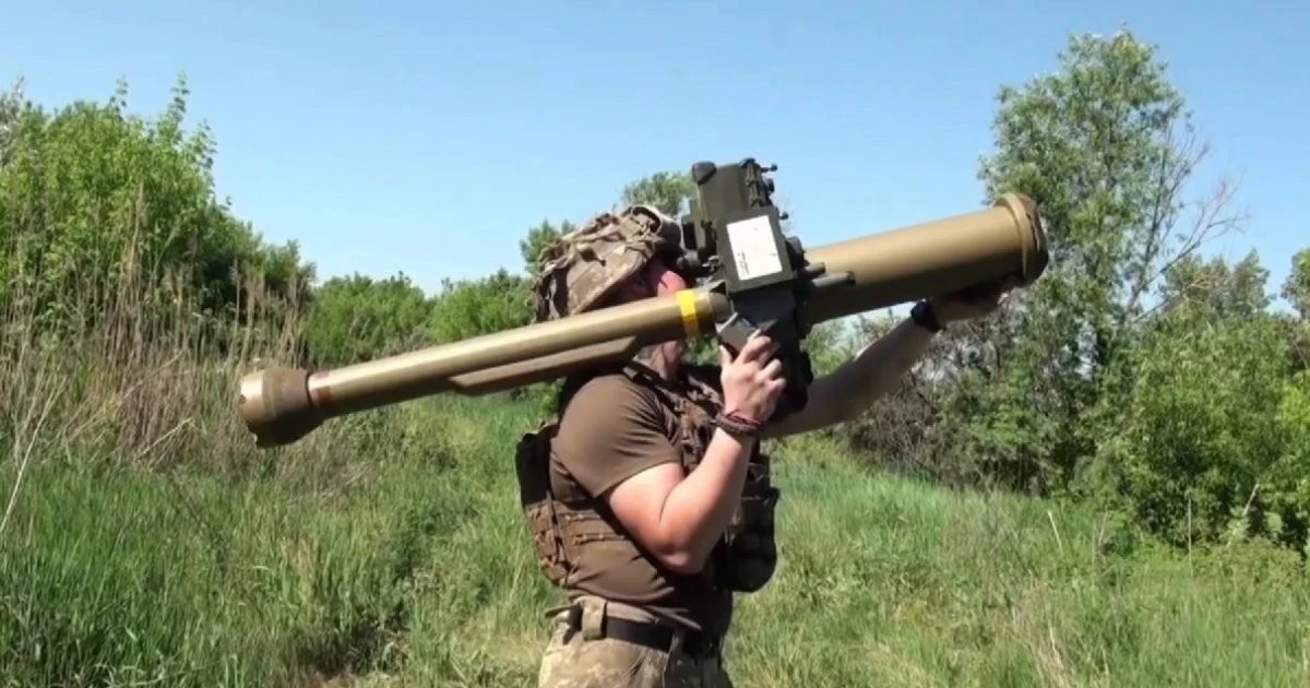 View - Anh chuyển tên lửa phòng không dẫn đường laser cho Ukraine | Báo Tri thức và Cuộc sống - TIN TỨC PHỔ BIẾN KIẾN THỨC 24H