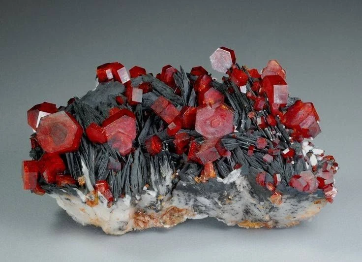 View - Soi tinh thể đỏ cam đẹp mê hoặc, vạn người săn lùng | Báo Tri thức và Cuộc sống - TIN TỨC PHỔ BIẾN KIẾN THỨC 24H