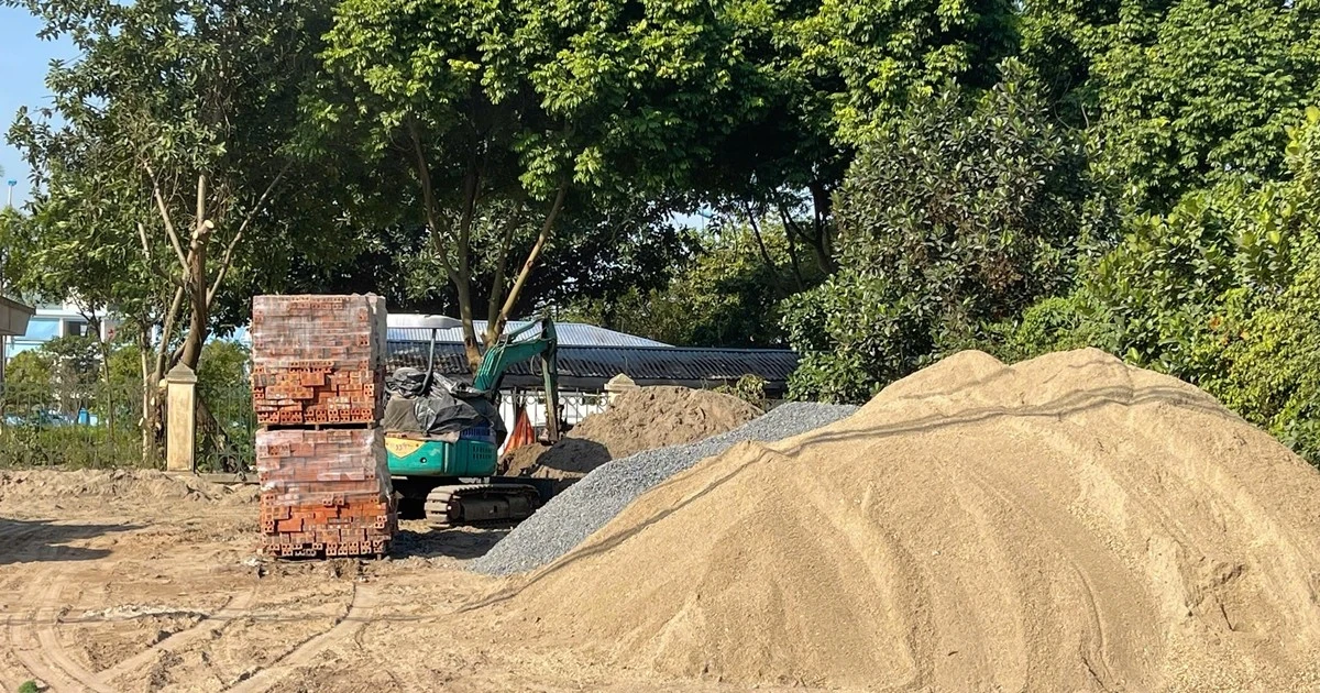 View - Bãi tập kết vật liệu xây dựng nhếch nhác, ô nhiễm tràn lan ở Tây Tựu giờ ra sao? | Báo Tri thức và Cuộc sống - TIN TỨC PHỔ BIẾN KIẾN THỨC 24H