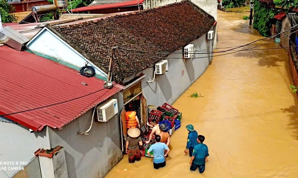 Chủ tịch Bắc Ninh chỉ đạo trung thực thống kê thiệt hại do bão số 11