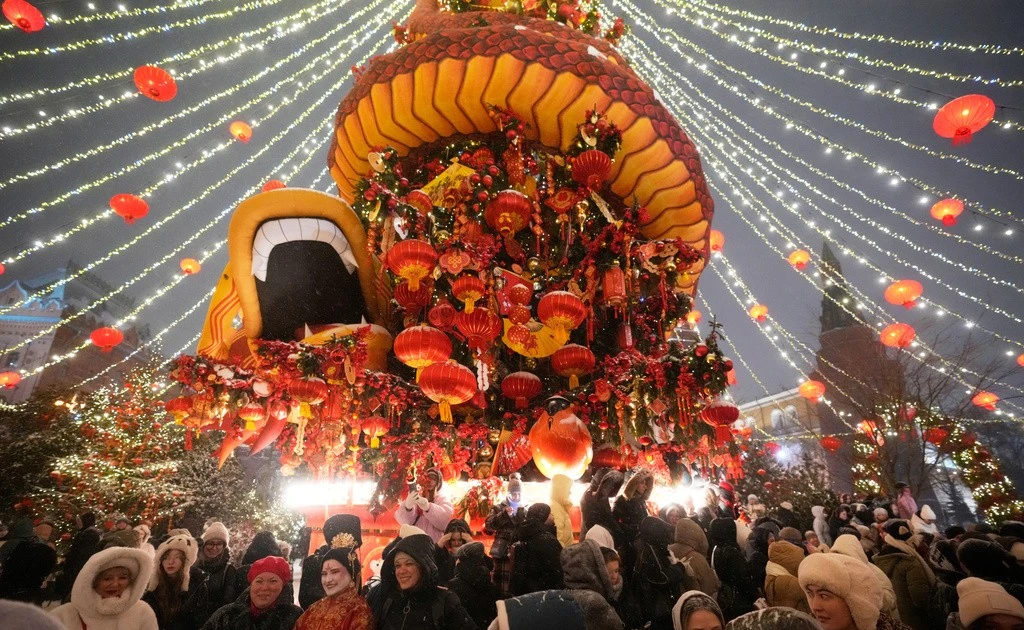 View - Rộn ràng không khí đón Tết Bính Ngọ 2026 trên thế giới | Báo Tri thức và Cuộc sống - TIN TỨC PHỔ BIẾN KIẾN THỨC 24H