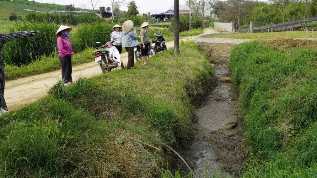 Gallery - Nguồn nước sinh hoạt bị ô nhiễm, người dân Sơn La kêu cứu | Báo Tri thức và Cuộc sống - TIN TỨC PHỔ BIẾN KIẾN THỨC 24H