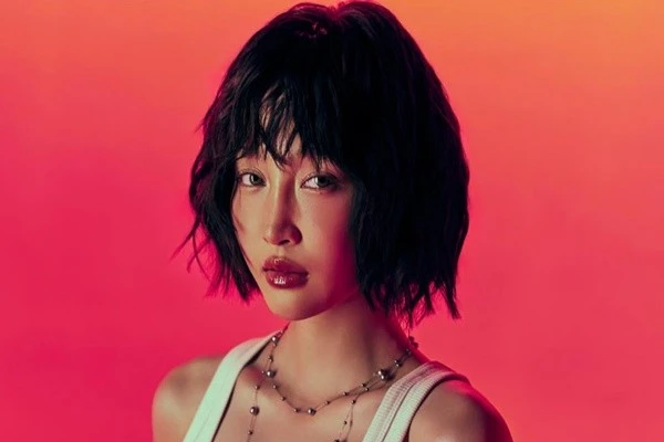 Gallery - Từ vụ Juky San tắm tại Giếng Tiên, tự do cá nhân đến đâu là đủ? | Báo Tri thức và Cuộc sống - TIN TỨC PHỔ BIẾN KIẾN THỨC 24H