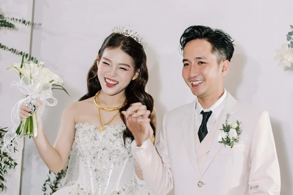 View - Ca sĩ Tuyết Nhung: 'Vợ chồng tôi chưa từng cãi vã lớn' | Báo Tri thức và Cuộc sống - TIN TỨC PHỔ BIẾN KIẾN THỨC 24H