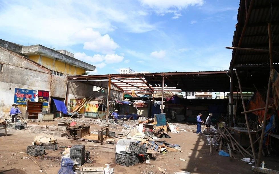 Gallery - Xót xa chợ Ga Vinh đổ nát sau bão | Báo Tri thức và Cuộc sống - TIN TỨC PHỔ BIẾN KIẾN THỨC 24H