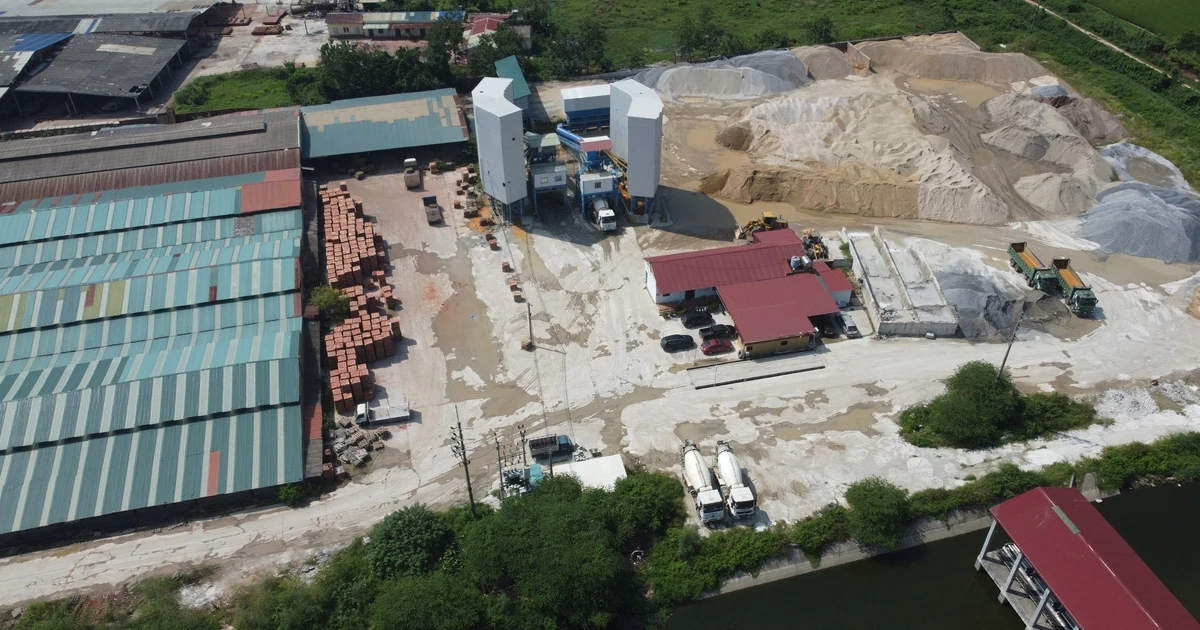 View - Cận cảnh trạm trộn bê tông 'núp' trong lò gạch ở Bắc Ninh | Báo Tri thức và Cuộc sống - TIN TỨC PHỔ BIẾN KIẾN THỨC 24H