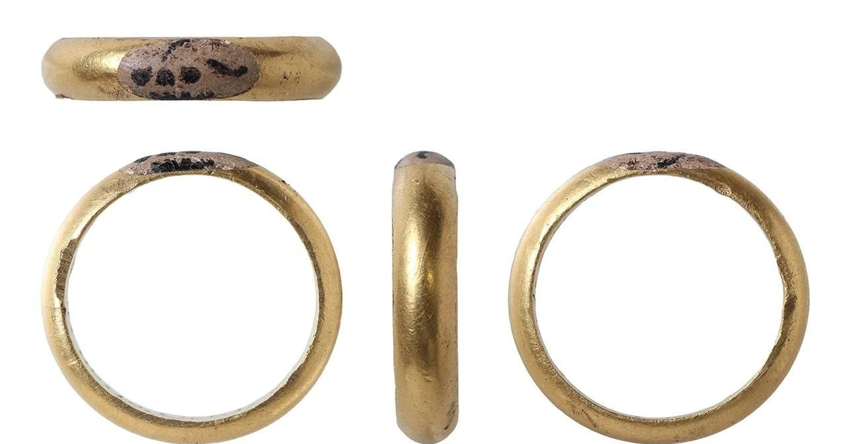 View - Chiếc nhẫn vàng đầu lâu vén màn bí mật giới quý tộc Anh | Báo Tri thức và Cuộc sống - TIN TỨC PHỔ BIẾN KIẾN THỨC 24H