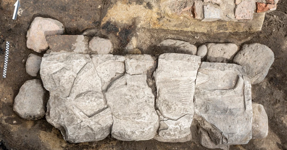 View - Khai quật mộ cổ dưới tiệm kem, danh tính chủ nhân gây sốc | Báo Tri thức và Cuộc sống - TIN TỨC PHỔ BIẾN KIẾN THỨC 24H