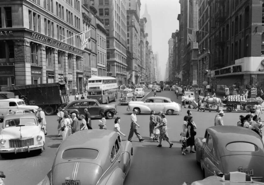 View - New York thập niên 1950 cổ điển, lạ lẫm, cuốn hút qua ống kính | Báo Tri thức và Cuộc sống - TIN TỨC PHỔ BIẾN KIẾN THỨC 24H