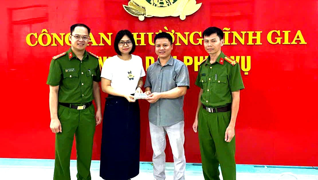 Nữ giáo viên ở Thanh Hóa trả lại gần 80 triệu đồng cho khách bỏ quên