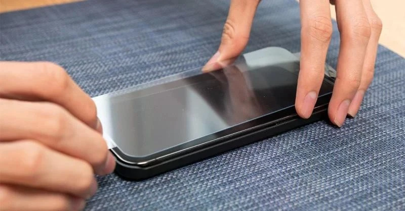 Miếng dán chống ánh sáng xanh có thực sự bảo vệ mắt?