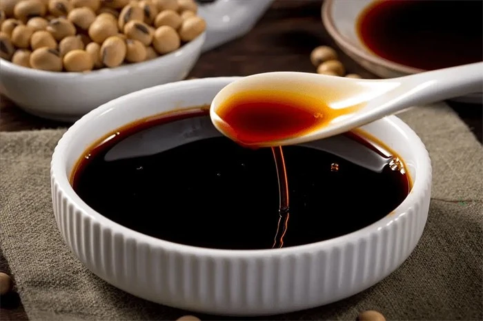 Cách chọn nước tương chất lượng, an toàn cho sức khoẻ