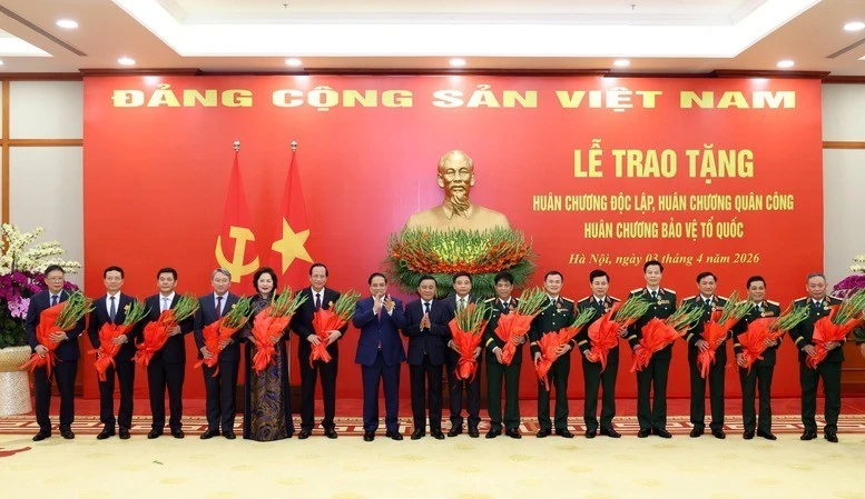 Gallery - GS.VS. Châu Văn Minh được trao tặng Huân chương Độc lập | Báo Tri thức và Cuộc sống - TIN TỨC PHỔ BIẾN KIẾN THỨC 24H