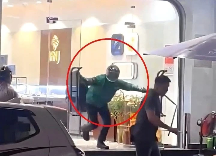 Truy tìm đối tượng nghi cướp tiệm vàng trên đường Núi Thành ở Đà Nẵng