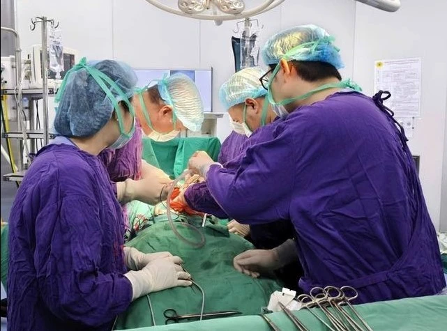 Gallery - Ung thư đại tràng di căn gan, phát hiện từ dấu hiệu phân đen | Báo Tri thức và Cuộc sống - TIN TỨC PHỔ BIẾN KIẾN THỨC 24H