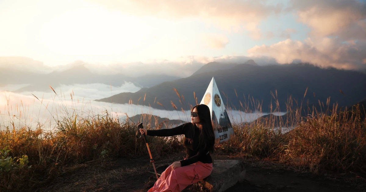 View - Chinh phục đỉnh Ky Quan San hành trình thử thách giữa thiên nhiên hoang sơ | Báo Tri thức và Cuộc sống - TIN TỨC PHỔ BIẾN KIẾN THỨC 24H