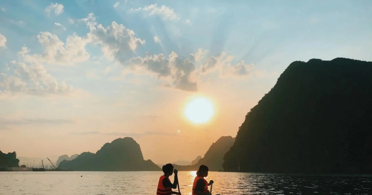 View - Đến Cát Bà ngắm hoàng hôn điểm hẹn không thể bỏ lỡ trên bản đồ du lịch biển | Báo Tri thức và Cuộc sống - TIN TỨC PHỔ BIẾN KIẾN THỨC 24H