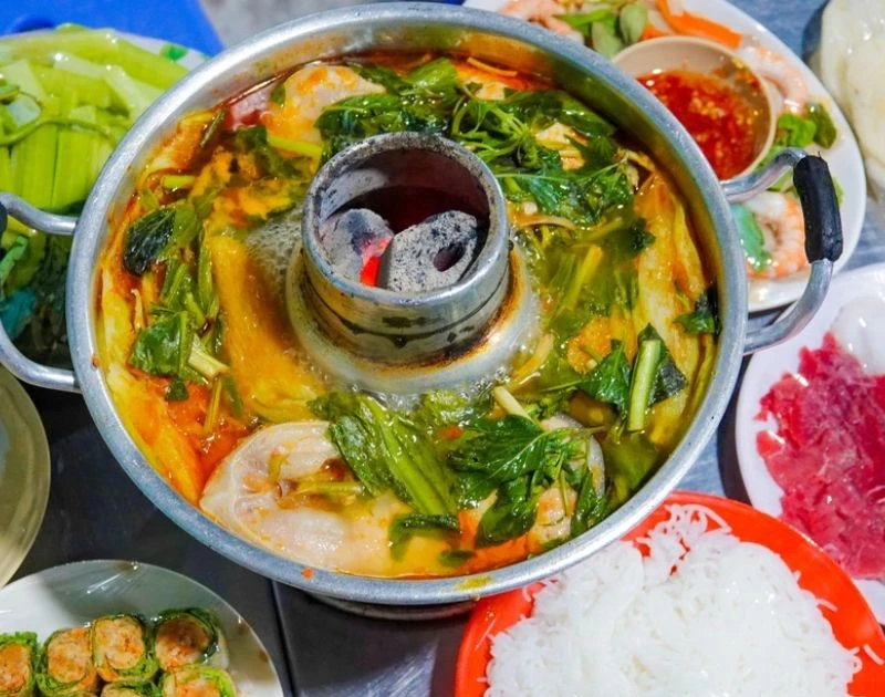 View - Lẩu 'than thở' món ngon dân dã mê hoặc du khách khi đến miền Tây du lịch | Báo Tri thức và Cuộc sống - TIN TỨC PHỔ BIẾN KIẾN THỨC 24H