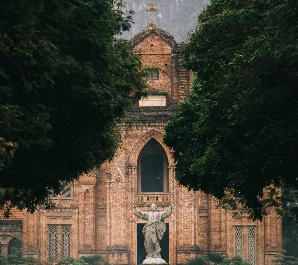 View - Đan viện Châu Sơn điểm đến cổ kính khiến du khách ngỡ đang ở trời Âu | Báo Tri thức và Cuộc sống - TIN TỨC PHỔ BIẾN KIẾN THỨC 24H