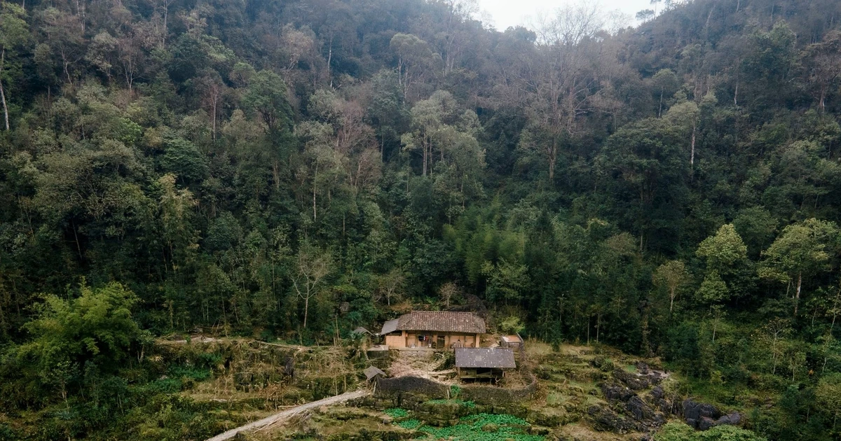 View - Ngôi làng H’Mông ẩn sâu trong sương mù cao nguyên đá Tuyên Quang | Báo Tri thức và Cuộc sống - TIN TỨC PHỔ BIẾN KIẾN THỨC 24H