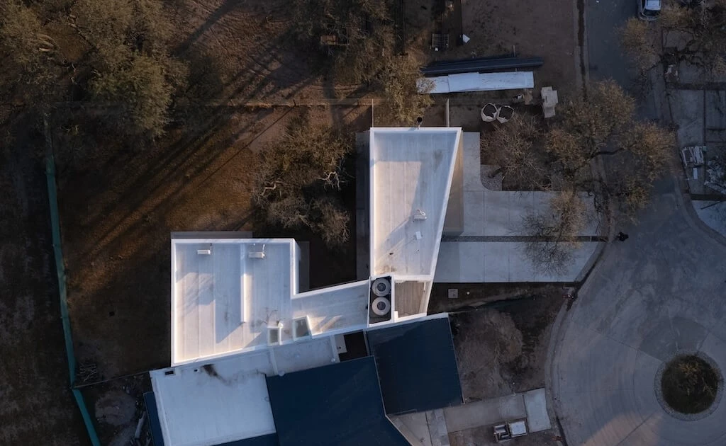 View - Chiêm ngưỡng ngôi nhà độc đáo với kiến trúc bất đối xứng | Báo Tri thức và Cuộc sống - TIN TỨC PHỔ BIẾN KIẾN THỨC 24H