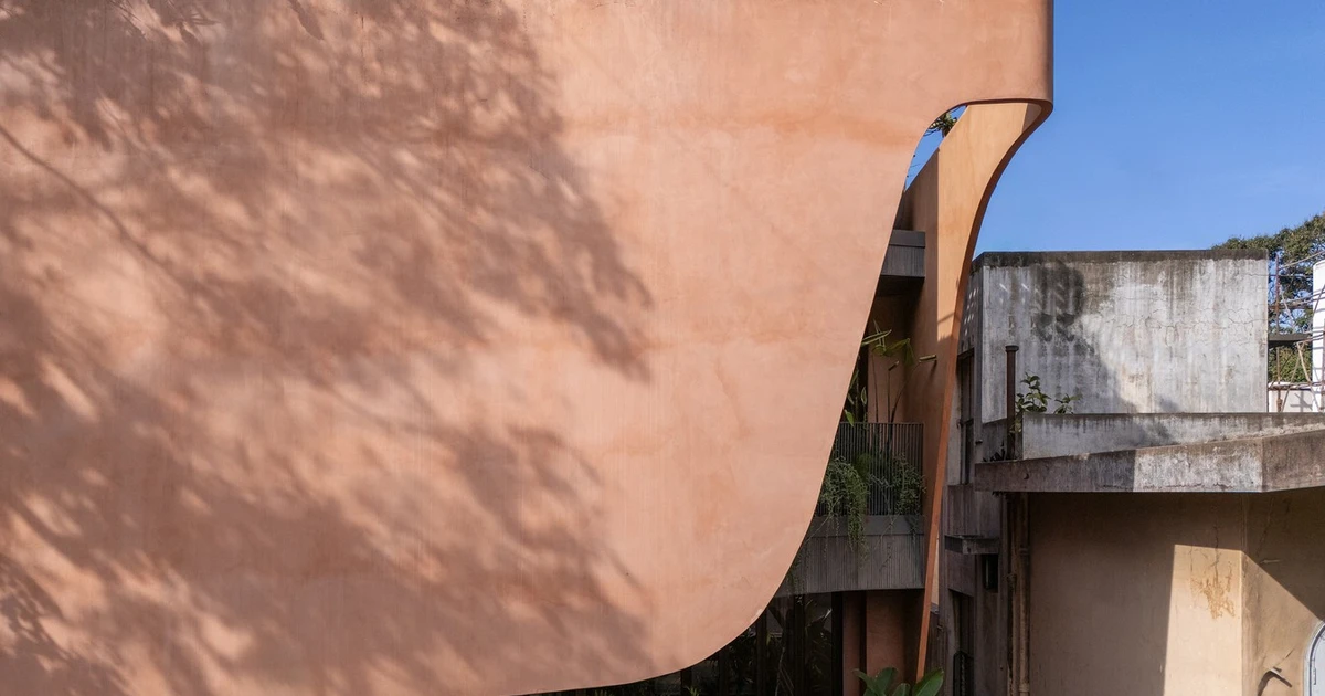 View - Nhà phố ấn tượng với mặt tiền cong đón nắng | Báo Tri thức và Cuộc sống - TIN TỨC PHỔ BIẾN KIẾN THỨC 24H