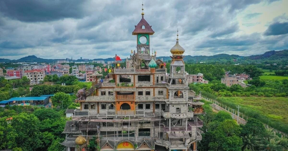 View - Cận cảnh "biệt thự điên" hơn 50 tỷ gần 10 năm mới hoàn thiện | Báo Tri thức và Cuộc sống - TIN TỨC PHỔ BIẾN KIẾN THỨC 24H