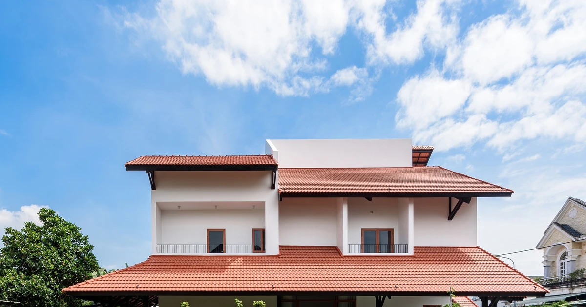 View - Nhà mái ngói hiện đại con gái xây cho bố mẹ dưỡng già | Báo Tri thức và Cuộc sống - TIN TỨC PHỔ BIẾN KIẾN THỨC 24H