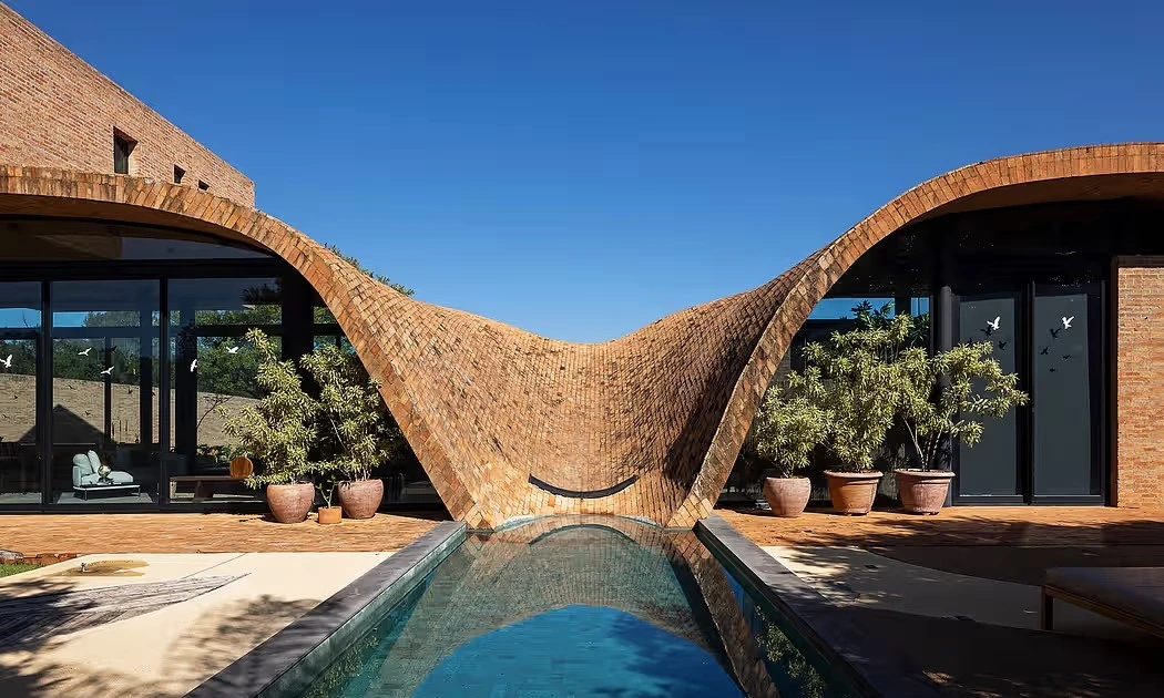 View - Có gì trong ngôi nhà mái gạch mát rượi quanh năm? | Báo Tri thức và Cuộc sống - TIN TỨC PHỔ BIẾN KIẾN THỨC 24H