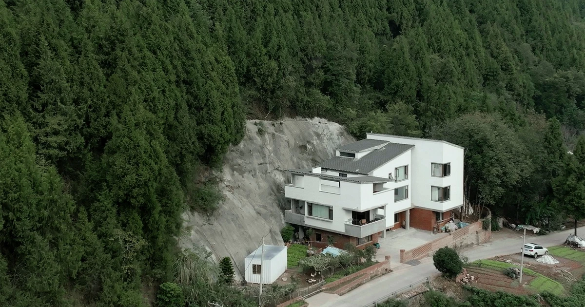 View - Chiêm ngưỡng ngôi nhà 3 tầng tựa núi đẹp mê mẩn | Báo Tri thức và Cuộc sống - TIN TỨC PHỔ BIẾN KIẾN THỨC 24H