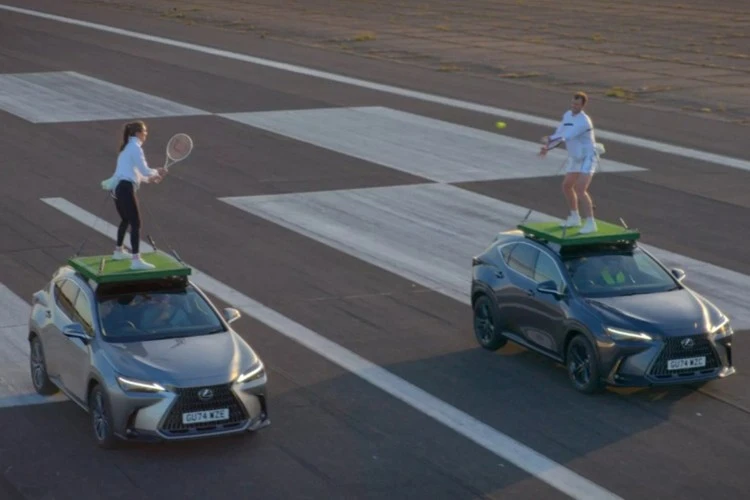 View - Lexus lập kỷ lục với màn chơi tennis "độc" trên nóc ôtô | Báo Tri thức và Cuộc sống - TIN TỨC PHỔ BIẾN KIẾN THỨC 24H