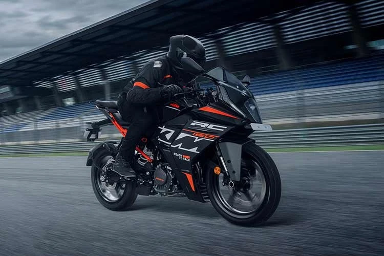 View - KTM RC 160 2026 hơn 53 triệu đồng, có gì để "đấu" Yamaha R15? | Báo Tri thức và Cuộc sống - TIN TỨC PHỔ BIẾN KIẾN THỨC 24H