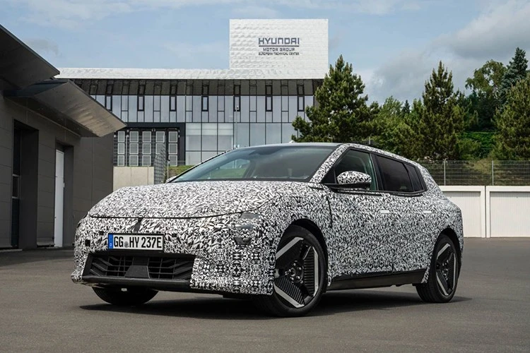 View -  Kia EV4 2026 chứng minh độ bền pin với màn "hành xác" 10.000 km | Báo Tri thức và Cuộc sống - TIN TỨC PHỔ BIẾN KIẾN THỨC 24H