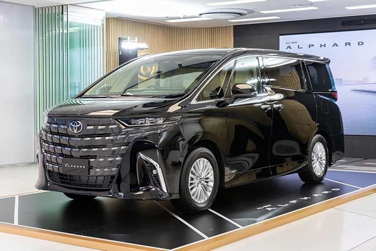 View - Toyota Alphard tại Việt Nam bị triệu hồi vì lỗi hệ thống sấy kính | Báo Tri thức và Cuộc sống - TIN TỨC PHỔ BIẾN KIẾN THỨC 24H