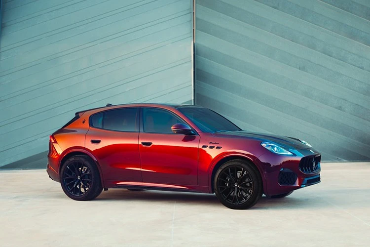 View - Maserati Grecale Tributo Il Bruciato - "chai rượu vang" đắt nhất thế giới | Báo Tri thức và Cuộc sống - TIN TỨC PHỔ BIẾN KIẾN THỨC 24H