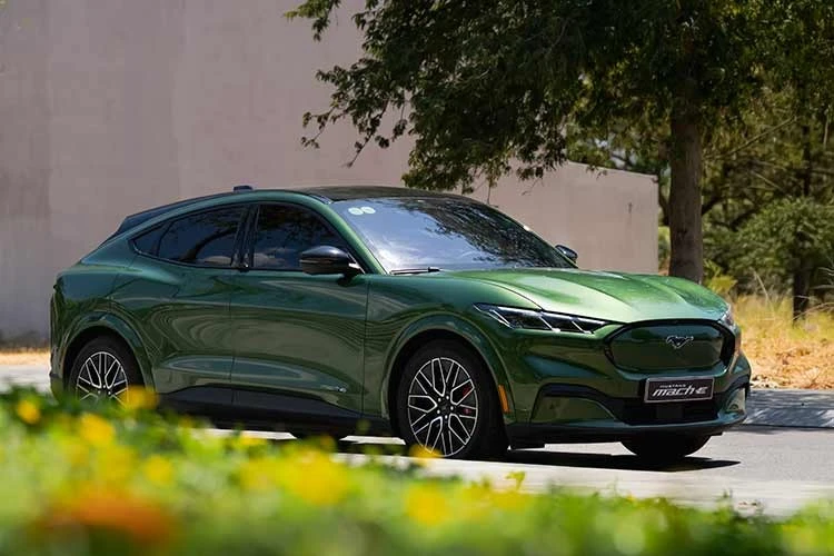 Gallery - Ford Mustang Mach-E tại Việt Nam giảm 900 triệu, thêm hệ sinh thái | Báo Tri thức và Cuộc sống - TIN TỨC PHỔ BIẾN KIẾN THỨC 24H