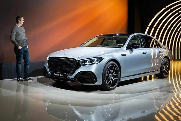 View - Mercedes-Benz S-Class 2026 với ghế nỉ hàng hiệu, đắt hơn cả nội thất da | Báo Tri thức và Cuộc sống - TIN TỨC PHỔ BIẾN KIẾN THỨC 24H