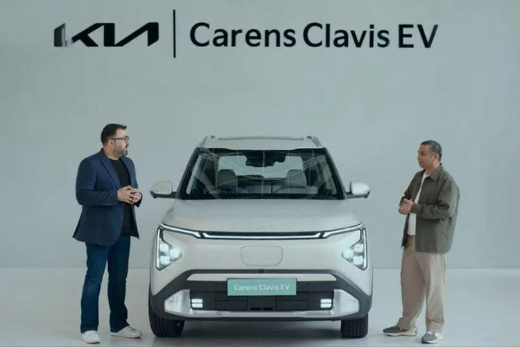 View - Cận cảnh Kia Carens Clavis EV 2025, giá từ 548 triệu đồng | Báo Tri thức và Cuộc sống - TIN TỨC PHỔ BIẾN KIẾN THỨC 24H