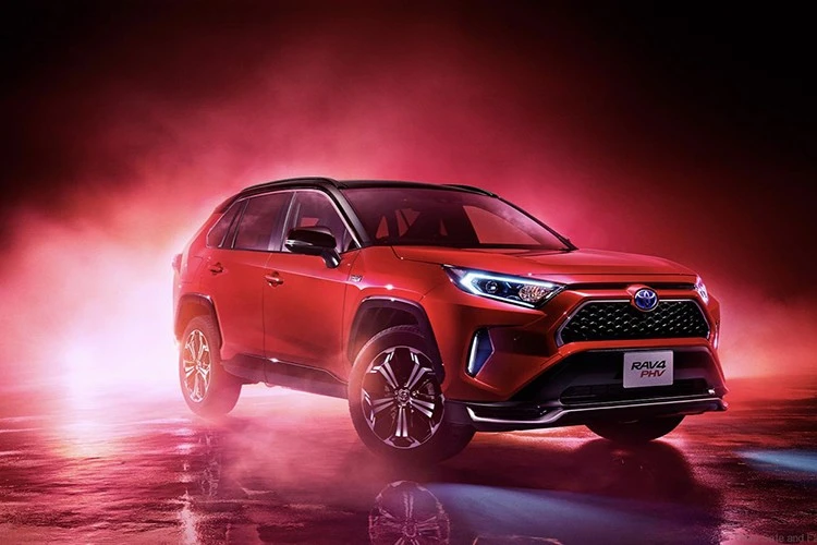 Toyota cáo buộc đối thủ bán ôtô hybrid "giả cầy” đánh lừa người dùng