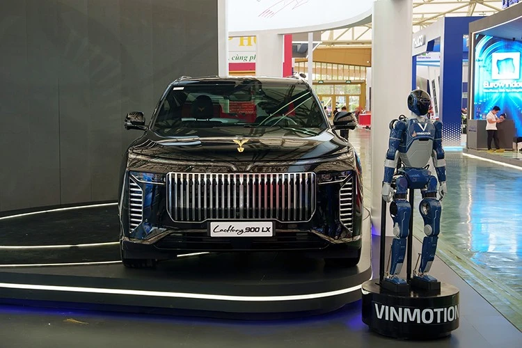 Truyền thông Mỹ nói gì về Vinfast Lạc Hồng 900 LX bọc thép chống đạn?